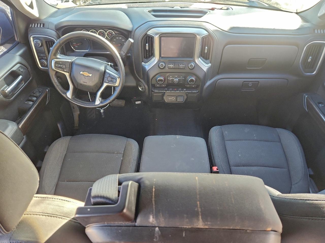 Chevrolet Silverado C1500 Lt Image 8