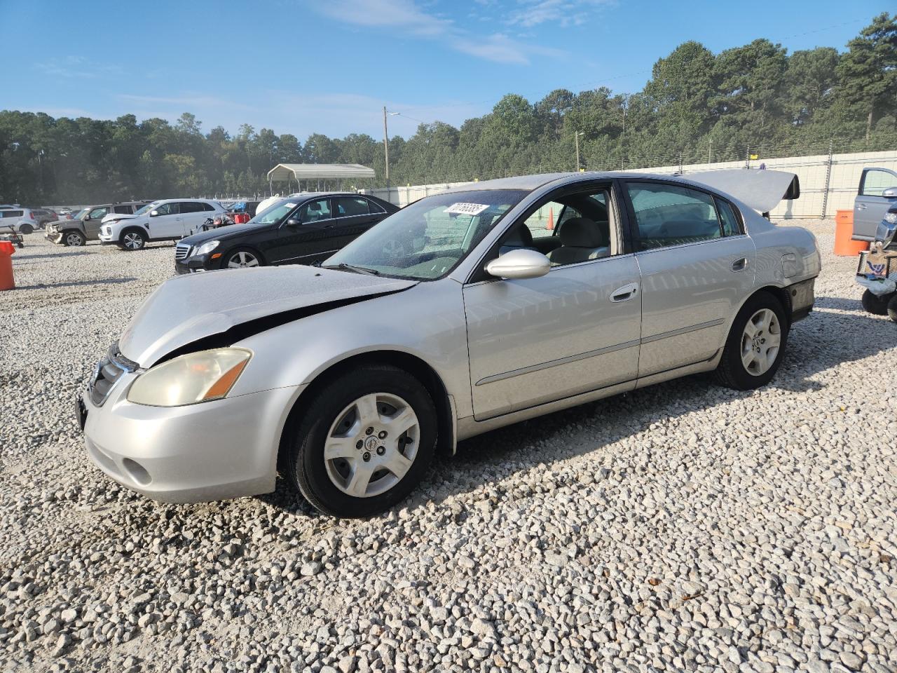 Nissan Altima Base Image 1