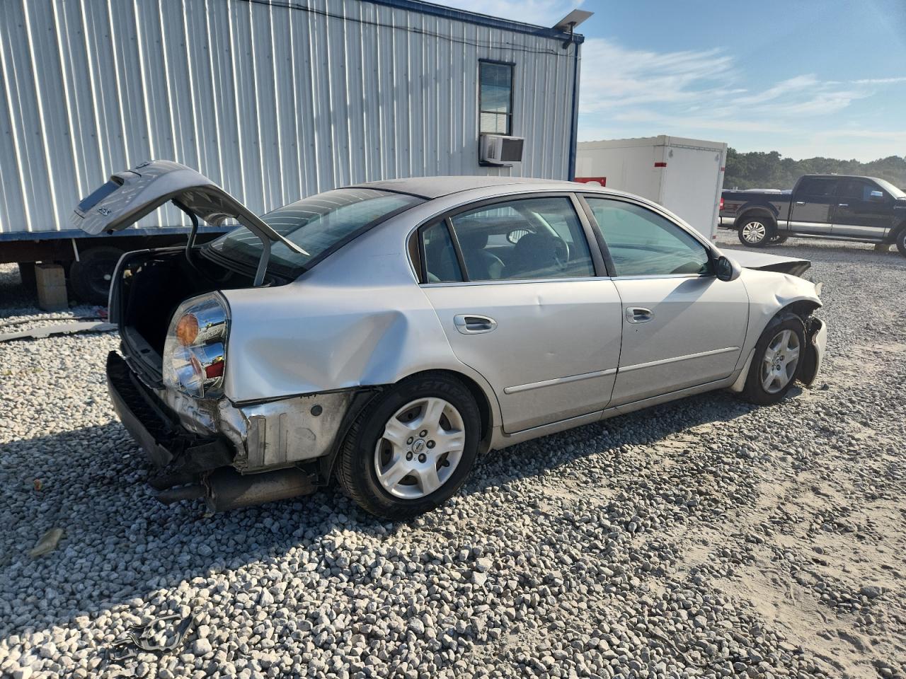 Nissan Altima Base Image 2