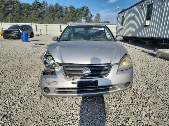 Nissan Altima Base Image 9