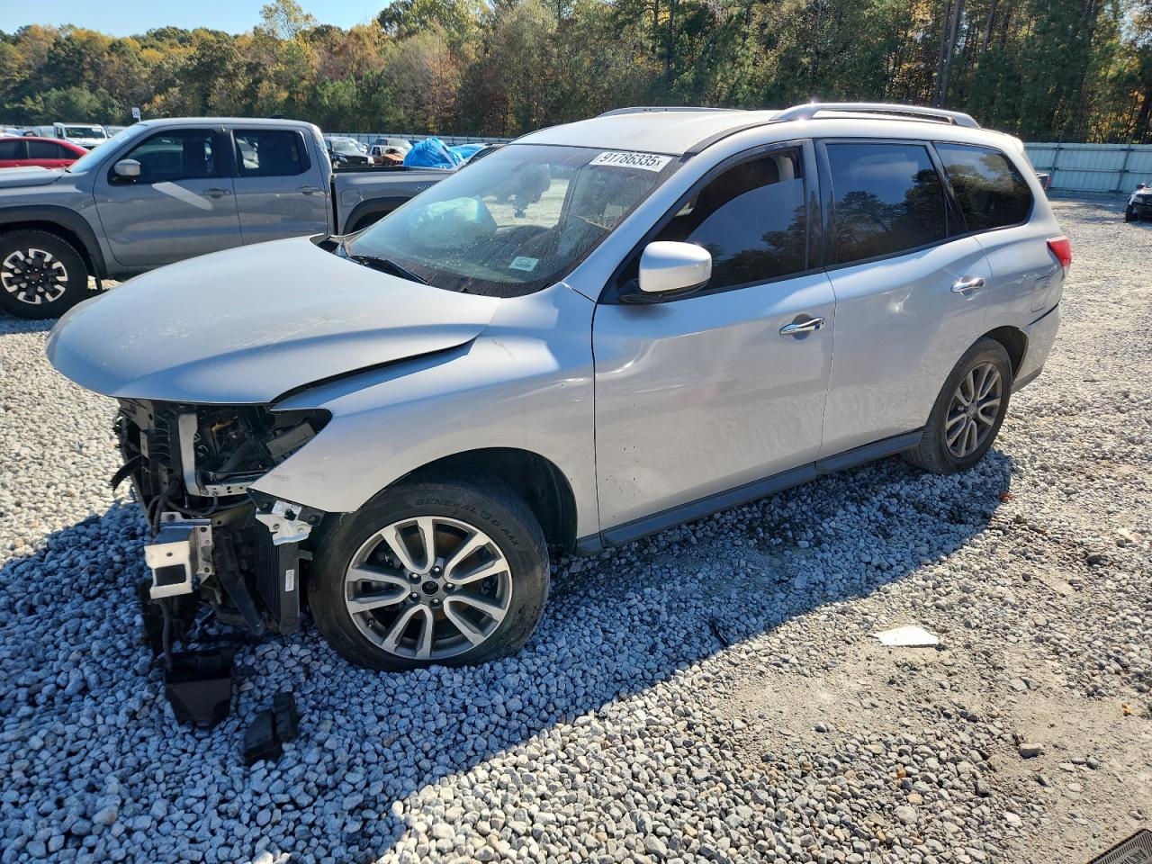 Nissan Pathfinder S Image 1