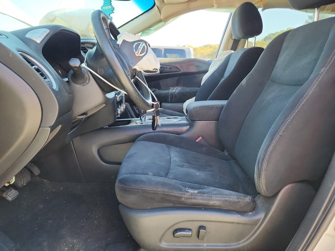 Nissan Pathfinder S Image 11