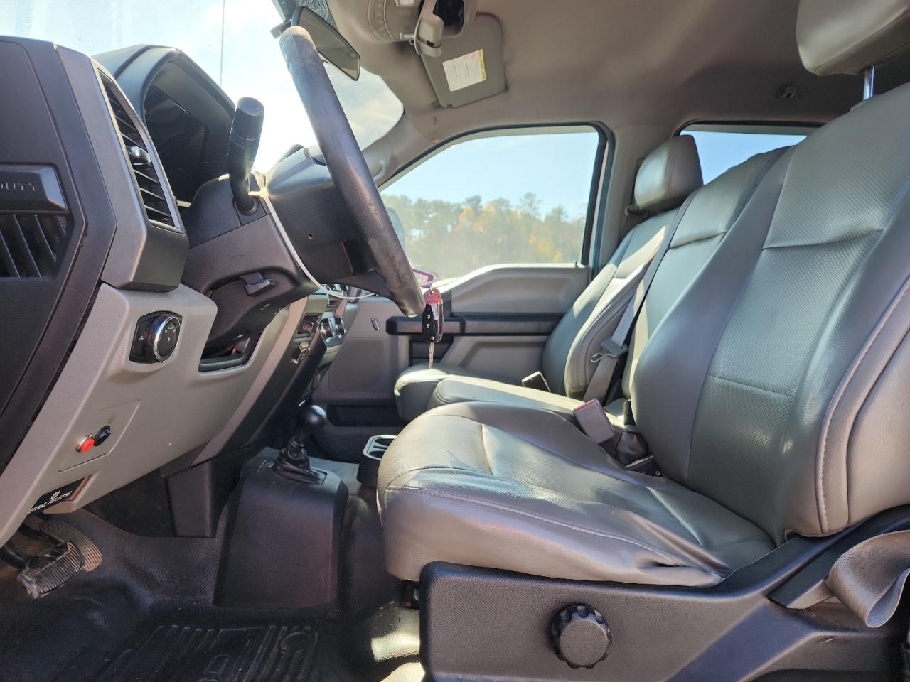 Ford F-250 Super Duty Image 4