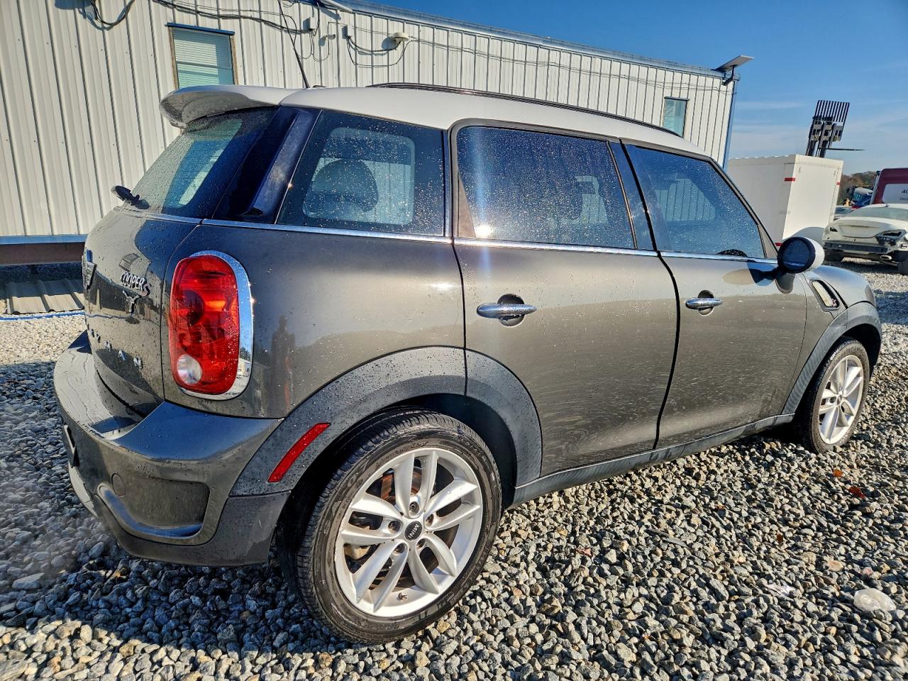 MINI Cooper S Countryman Image 2