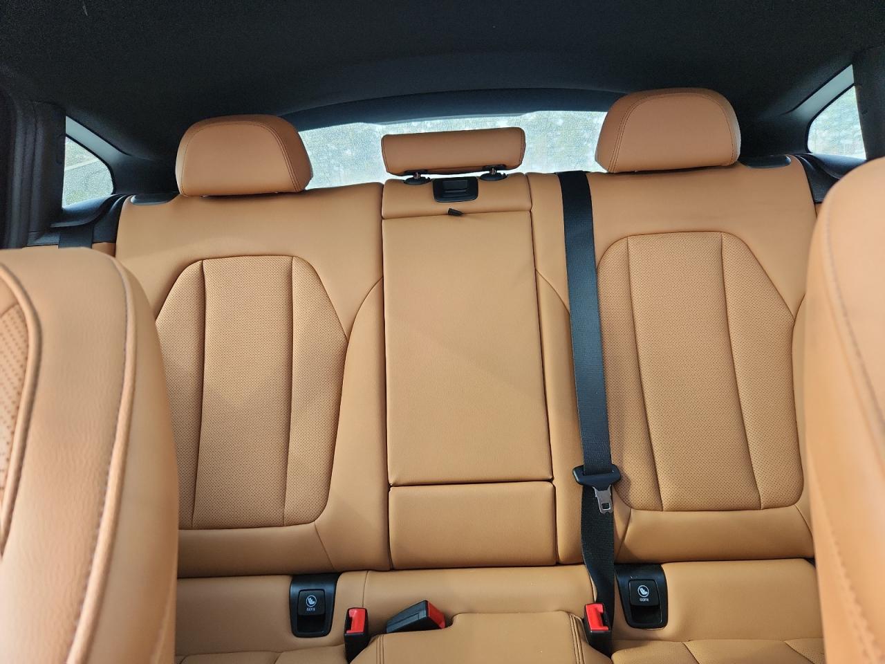 BMW X Series M40i Image 11