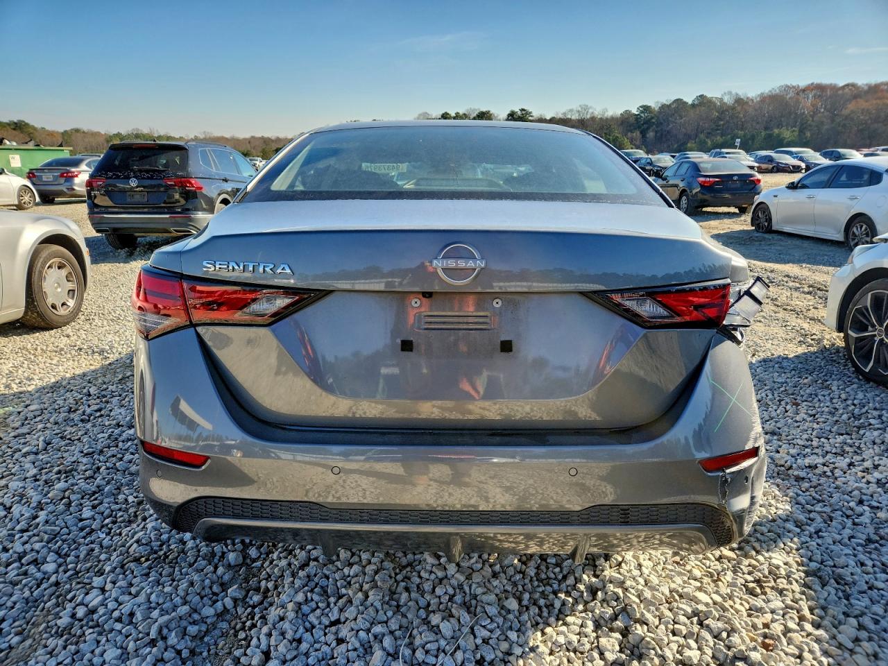 Nissan Sentra S Image 7