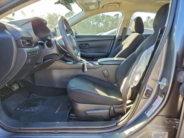 Nissan Sentra S Image 3