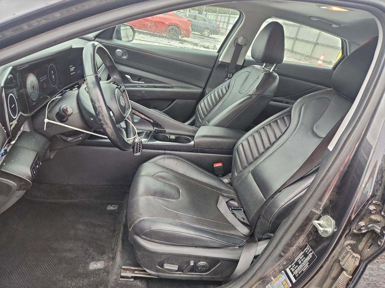 Hyundai ELANTRA Limited Image 7