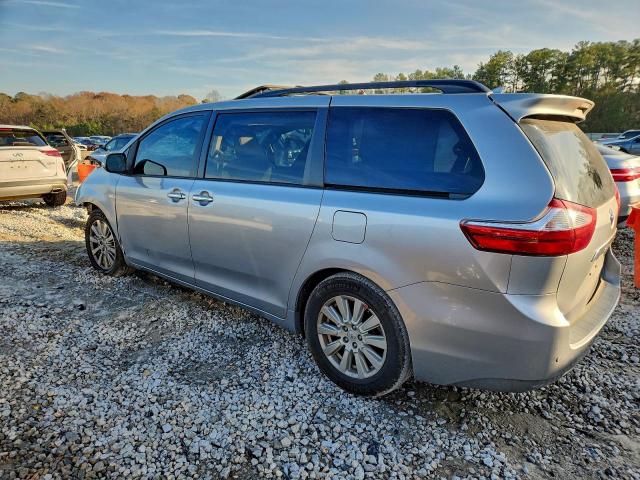 Toyota Sienna Xle Image 4