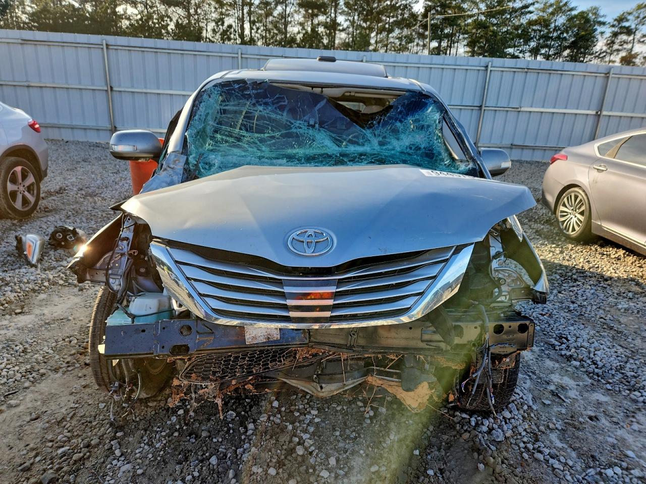 Toyota Sienna Xle Image 11