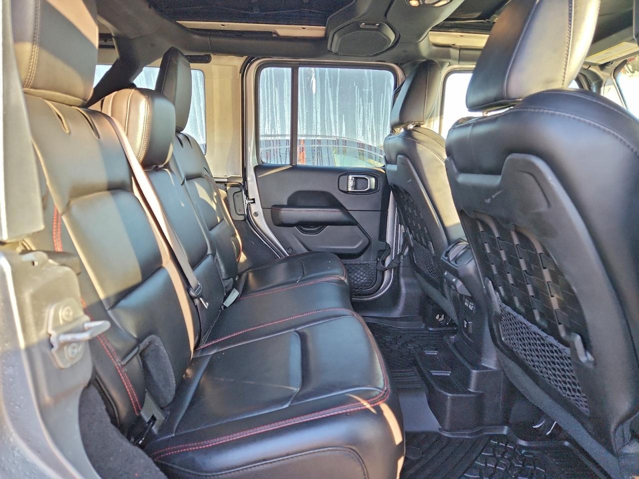 Jeep Wrangler Rubicon Image 4