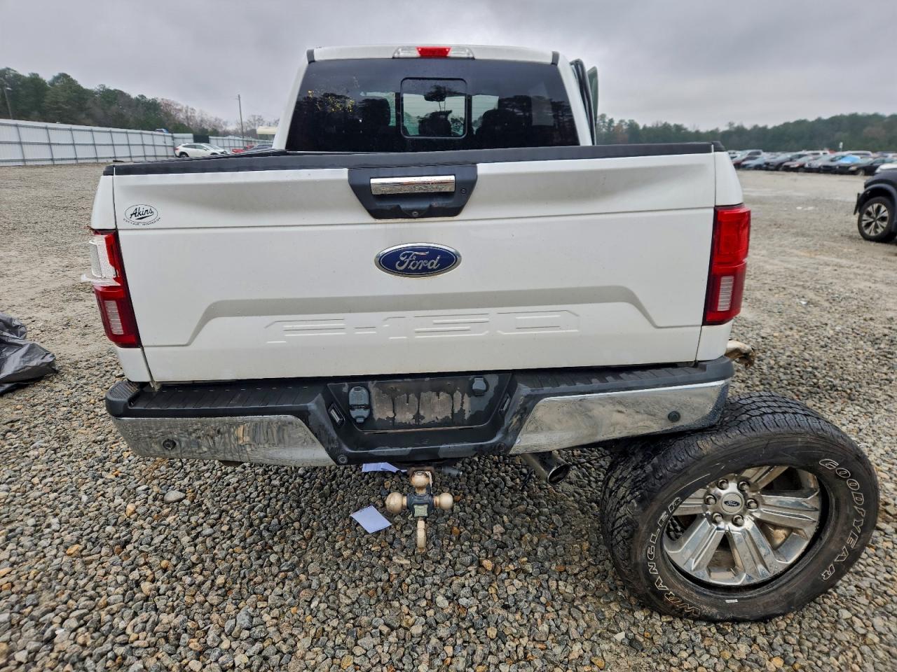 Ford F-150 Supercrew Image 11