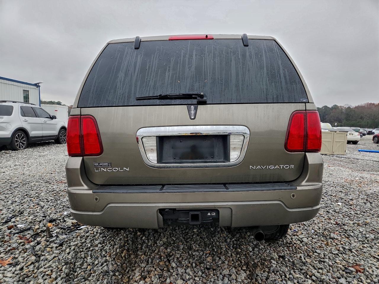 Lincoln Navigator Image 3