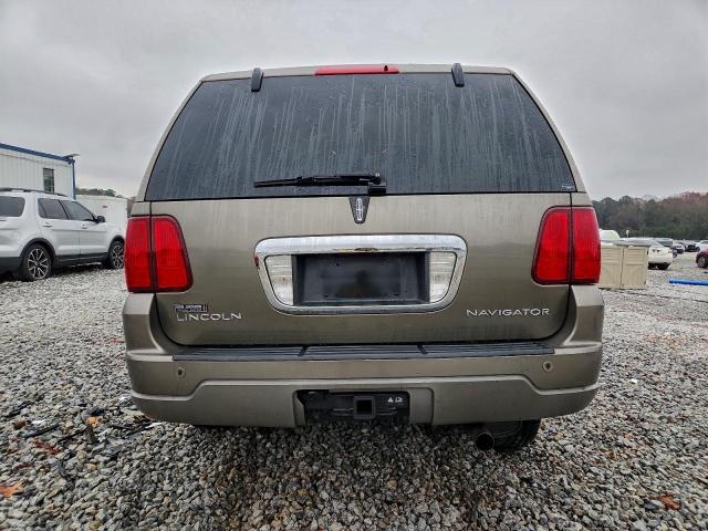 Lincoln Navigator Image 3