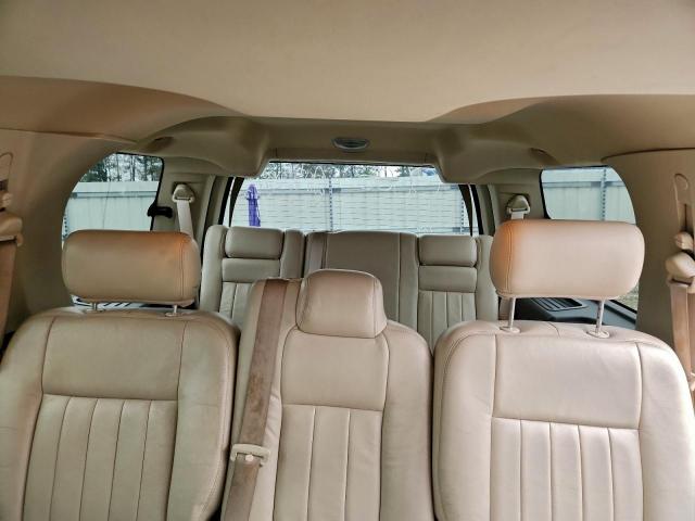 Lincoln Navigator Image 2