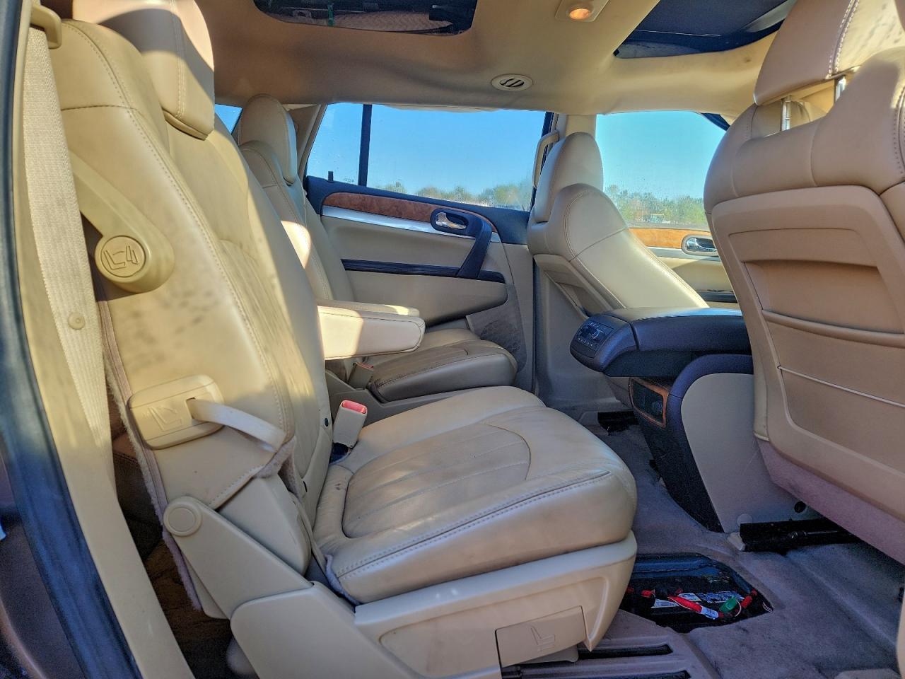 Buick Enclave Cxl Image 3