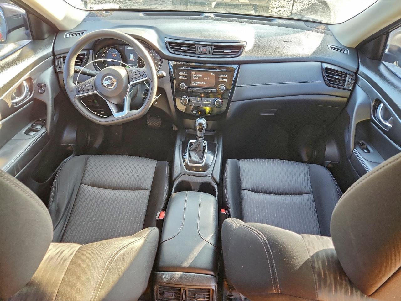 Nissan Rogue S Image 4