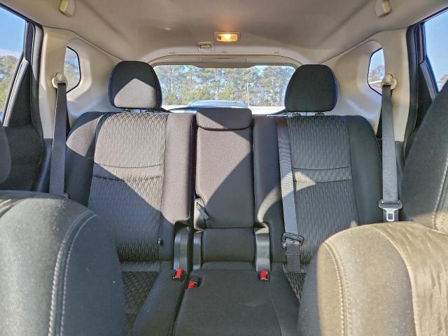 Nissan Rogue S Image 3