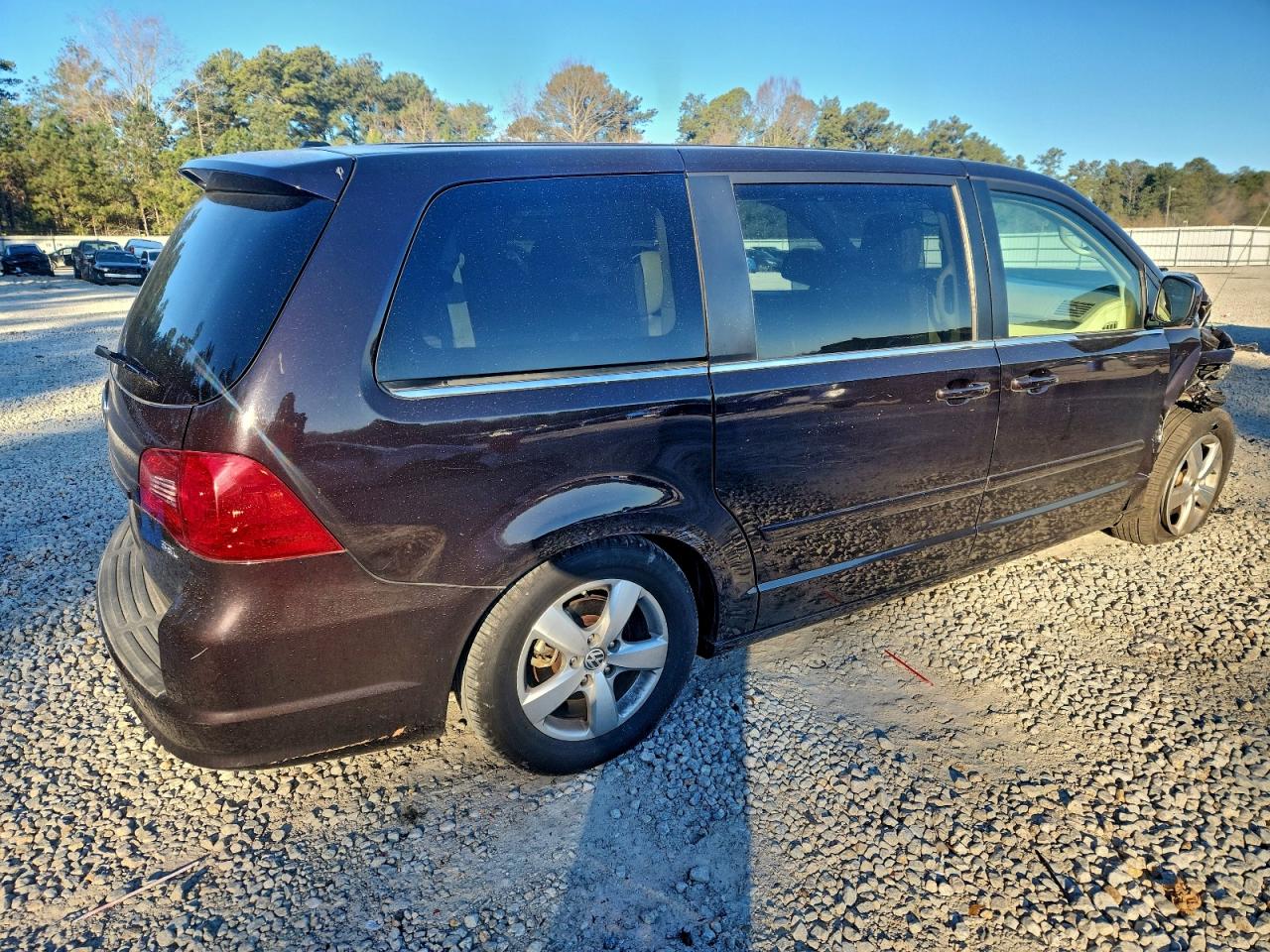 Volkswagen Routan Sel Image 11