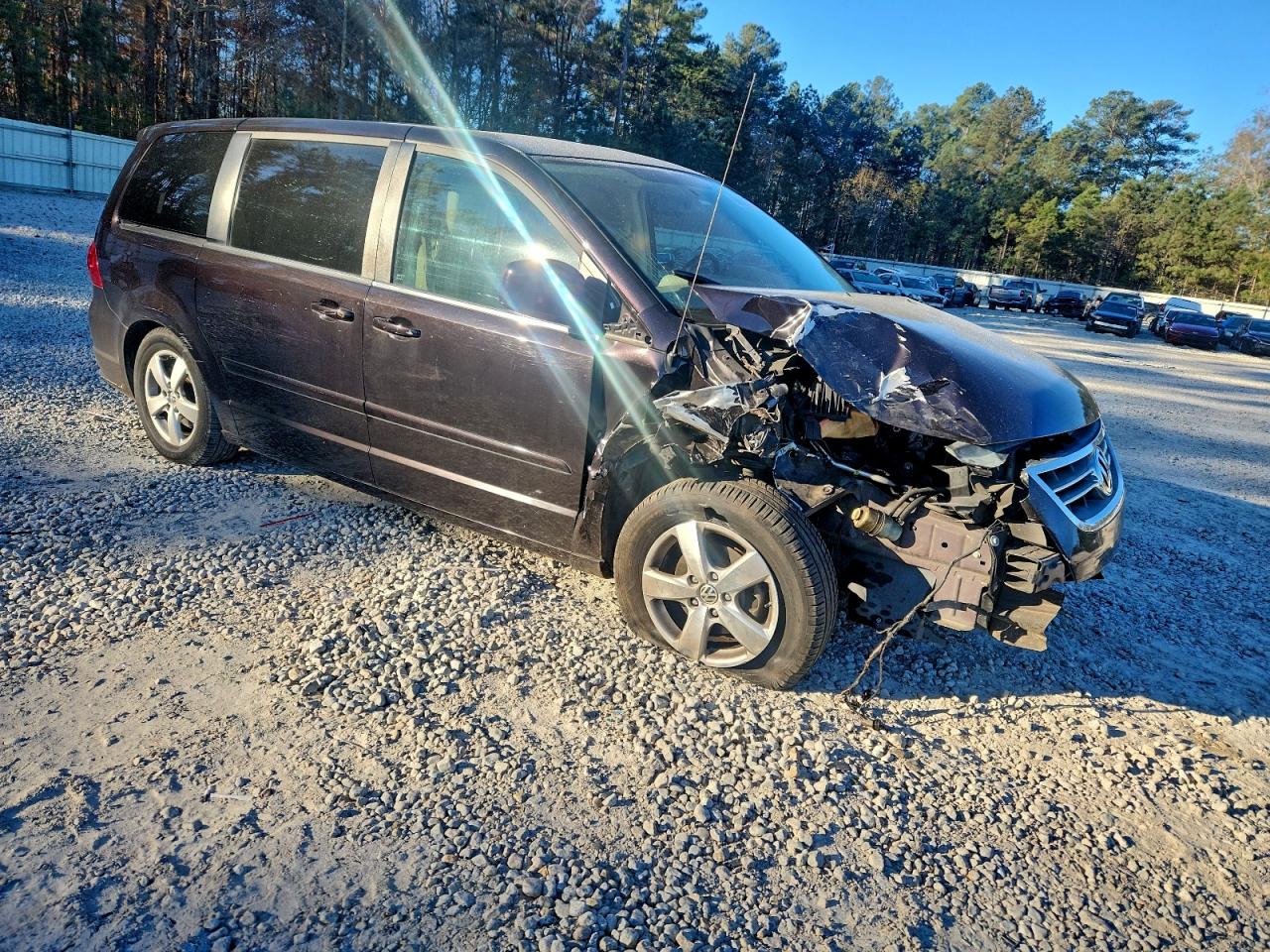 Volkswagen Routan Sel Image 5