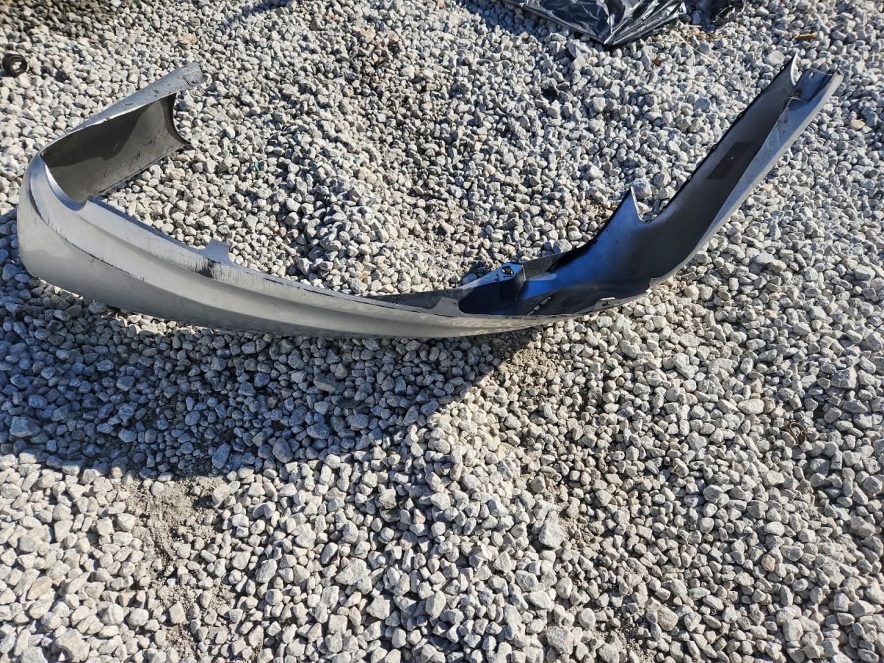 Toyota Camry Base Image 8