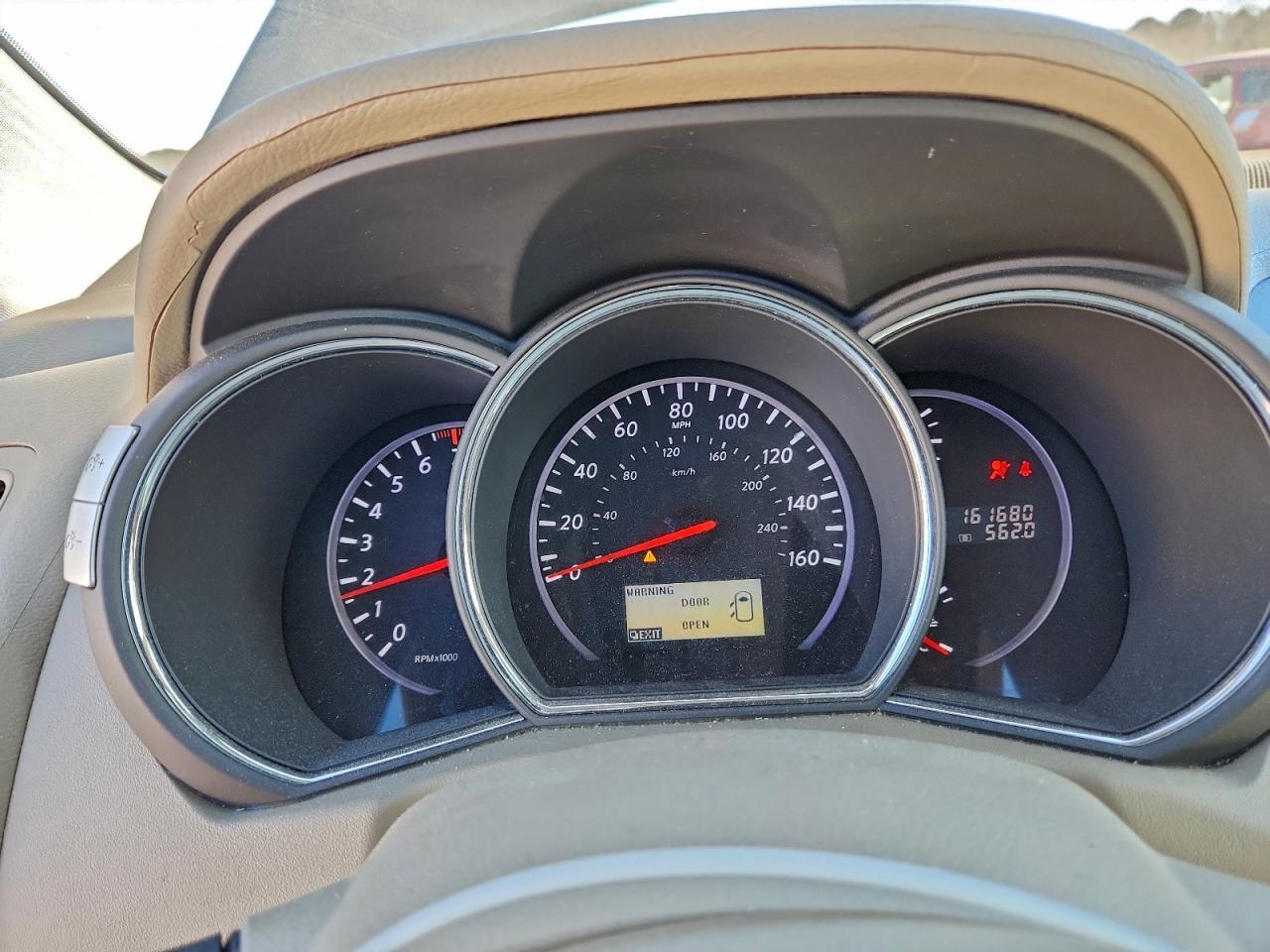 Nissan Murano S Image 7