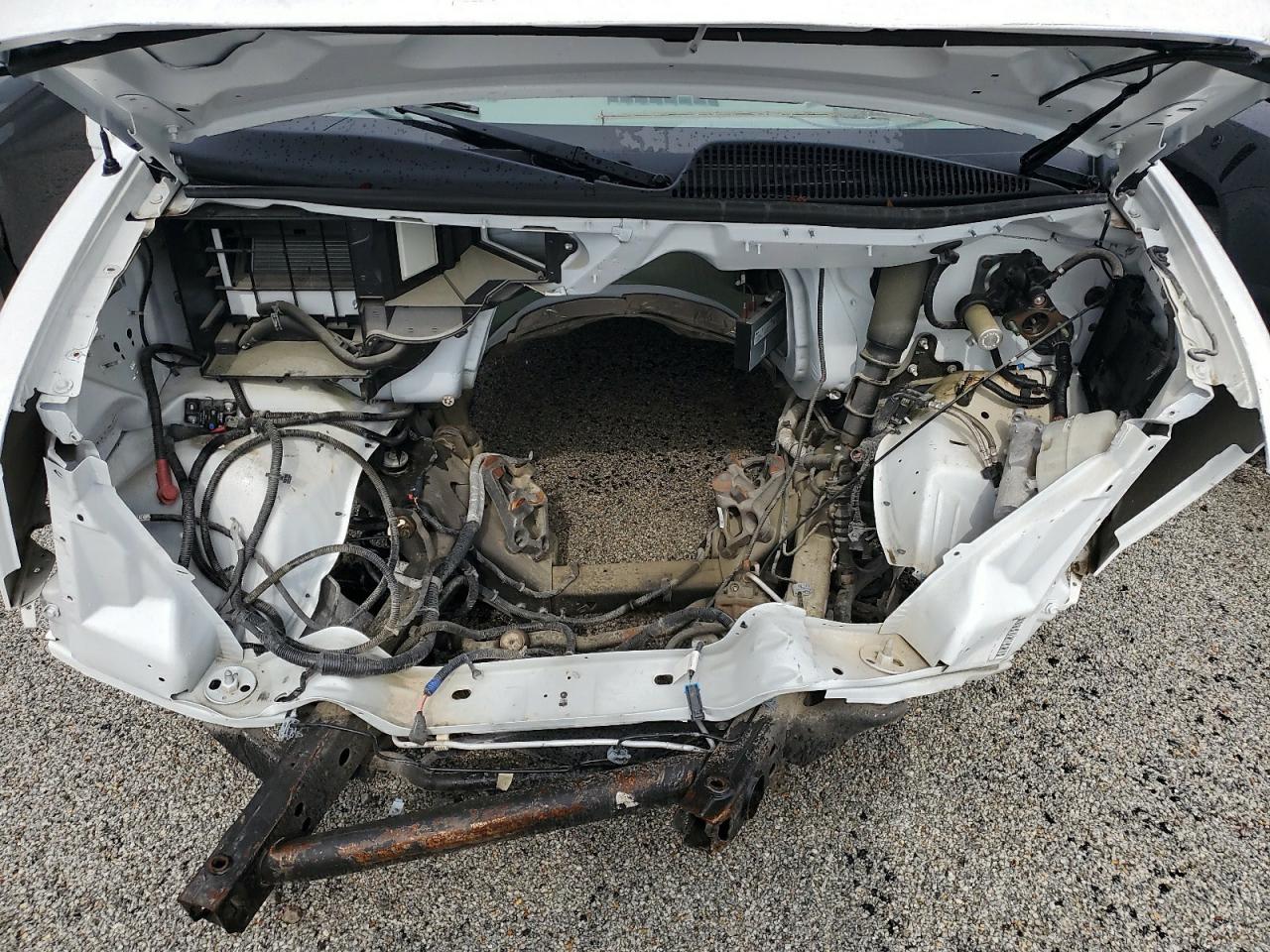 Chevrolet Express Image 12