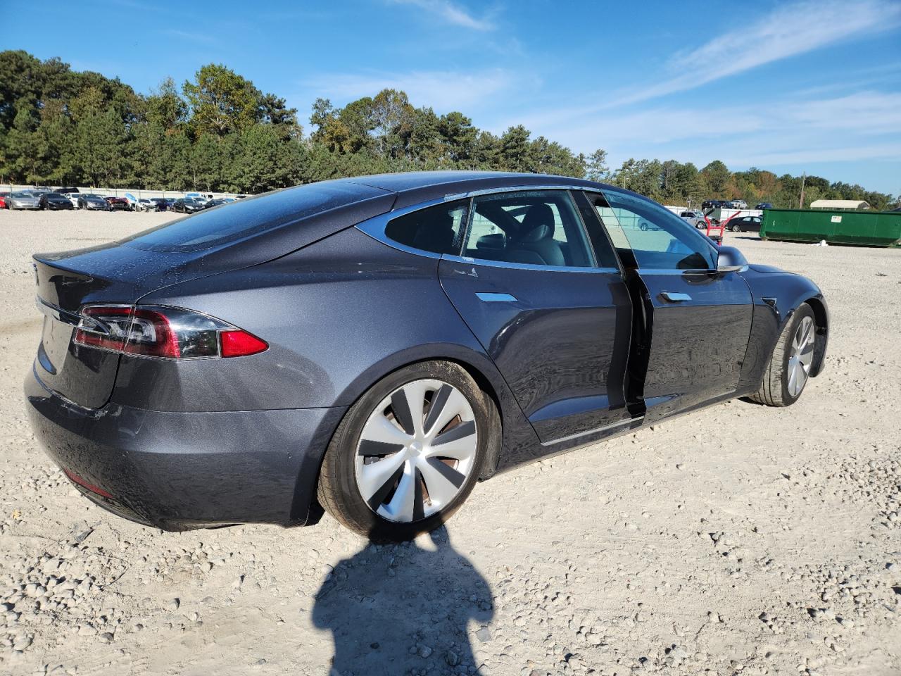 Tesla Model S Image 12