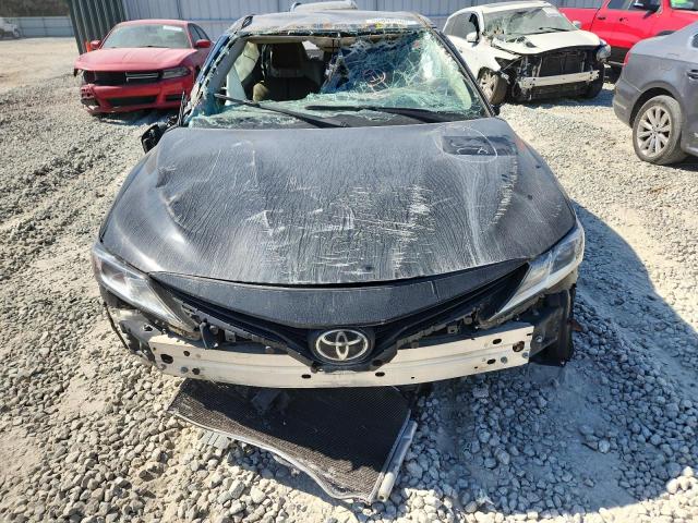 Toyota Camry Le Image 7