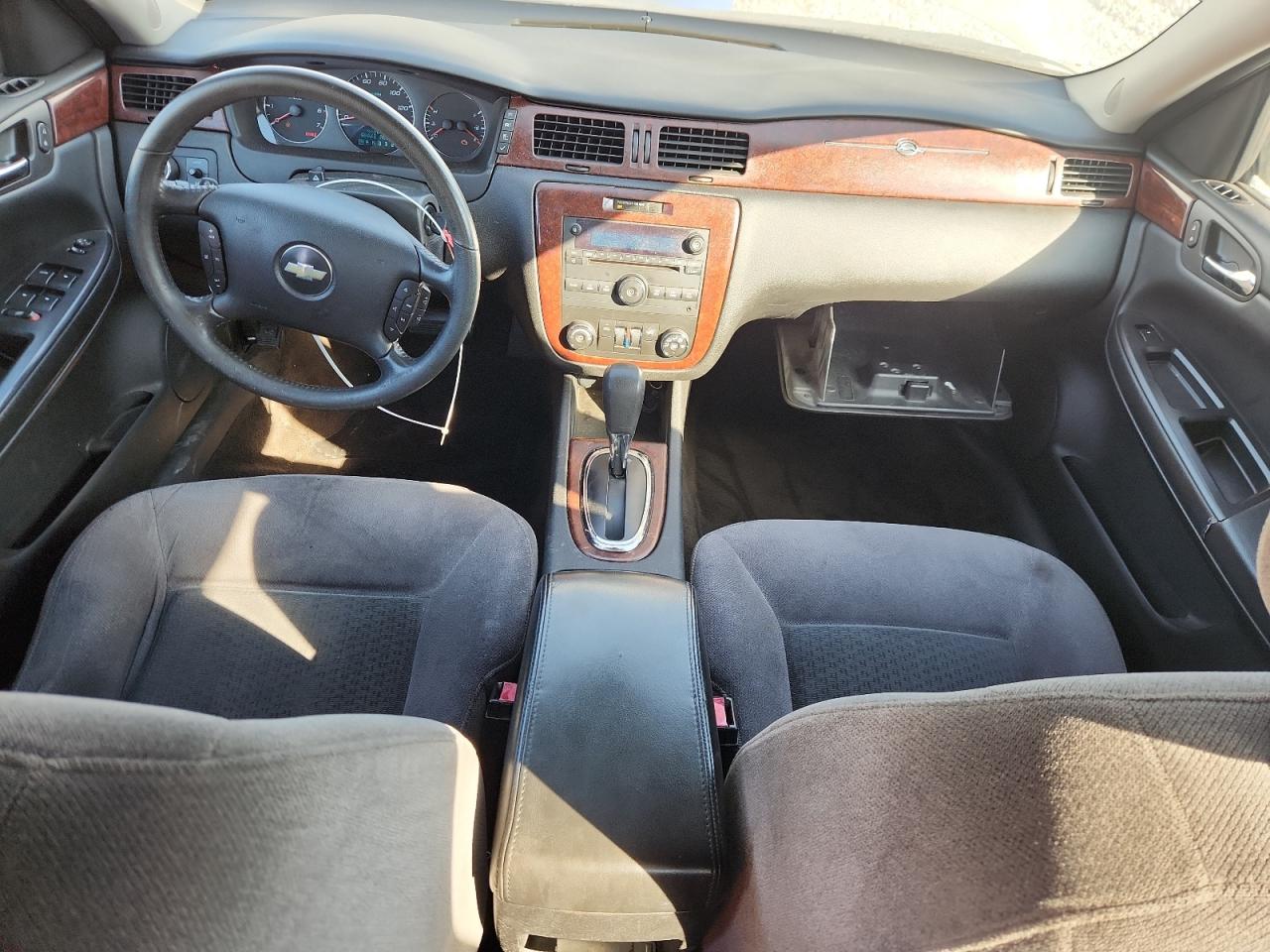 Chevrolet Impala Lt Image 12