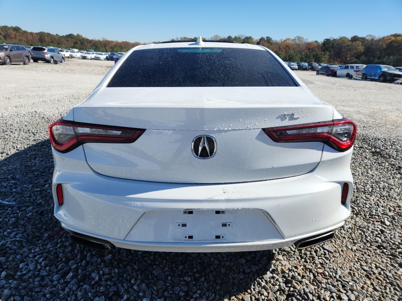 Acura TLX Image 11