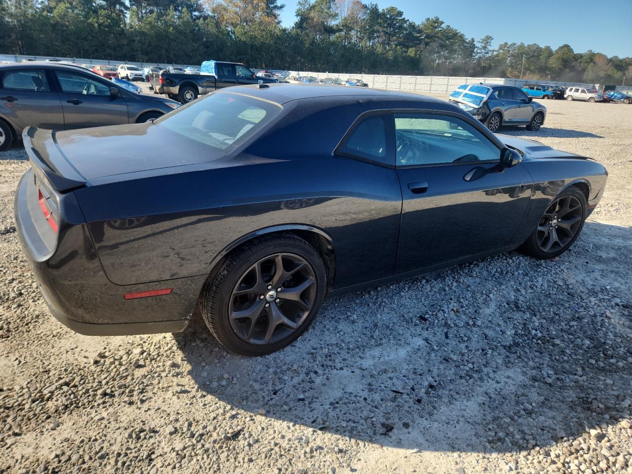 Dodge Challenger Sxt Image 2