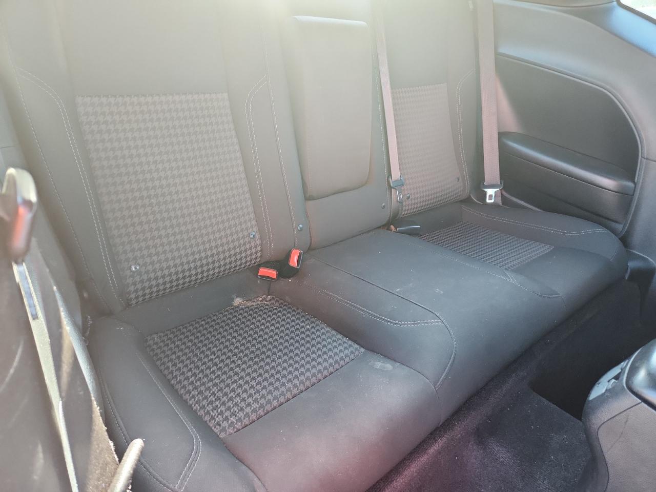 Dodge Challenger Sxt Image 8