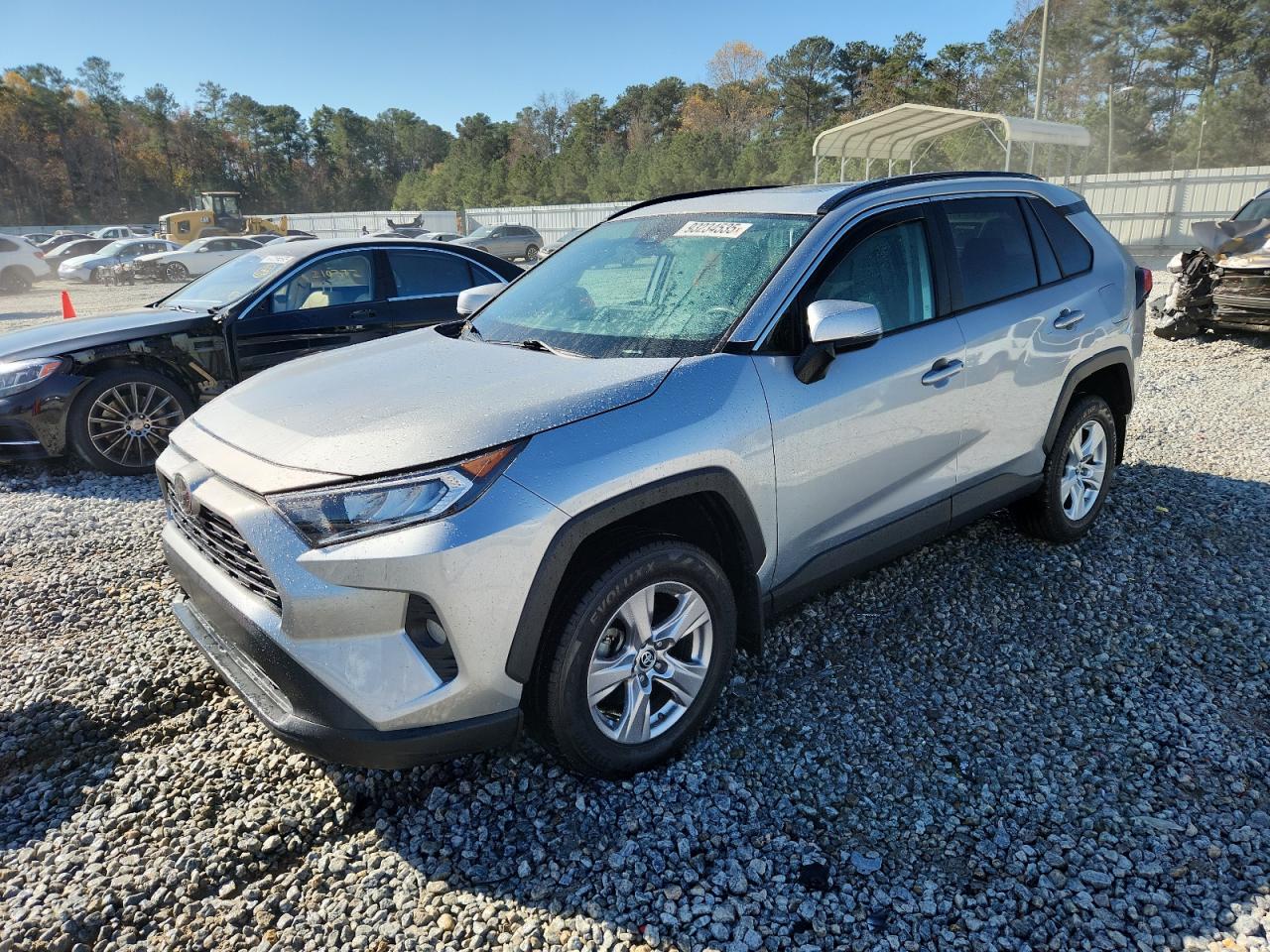 Toyota RAV4 Xle Image 1