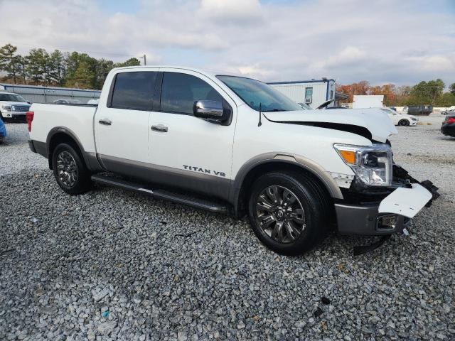 Nissan Titan Platinum Reserve Image 4