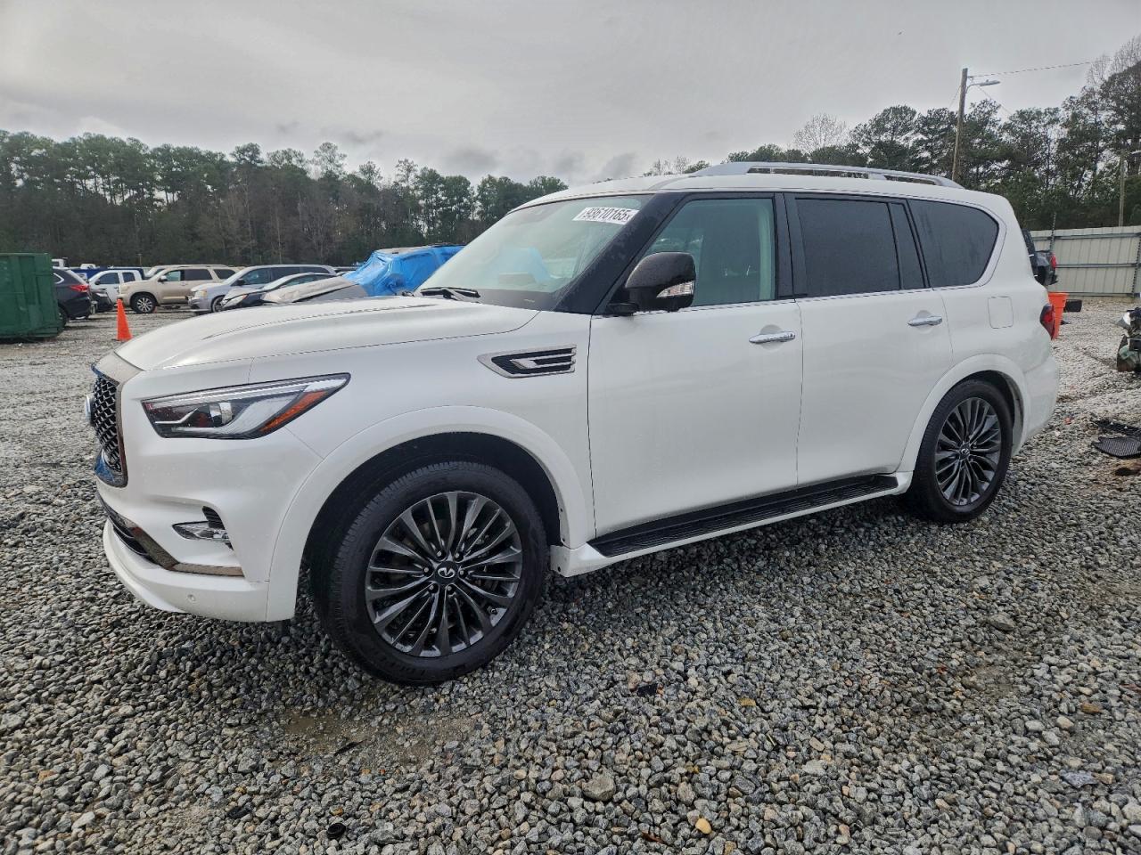 INFINITI Qx Luxe Image 1