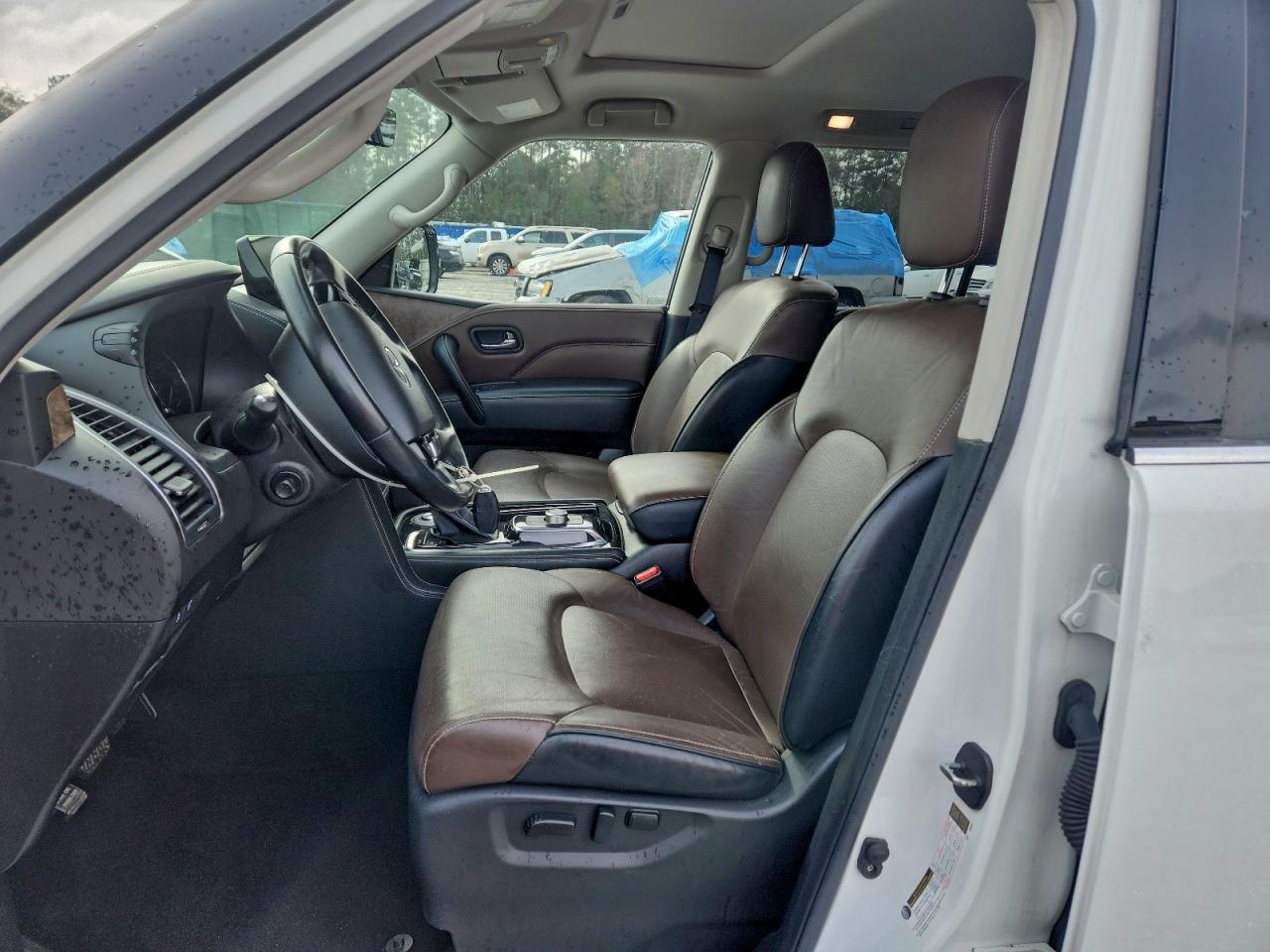 INFINITI Qx Luxe Image 11