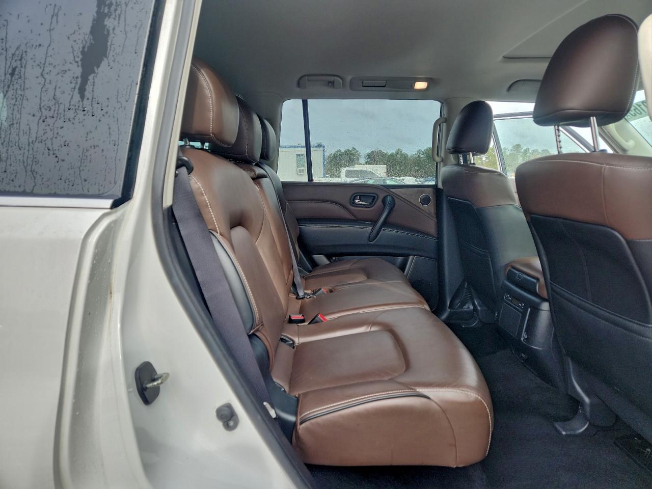 INFINITI Qx Luxe Image 6