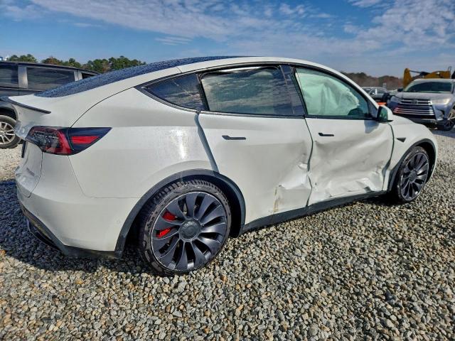 Tesla Model Y Image 3