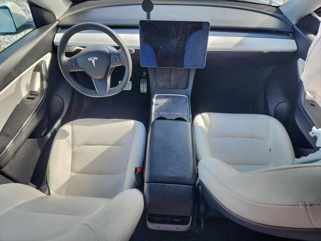 Tesla Model Y Image 6