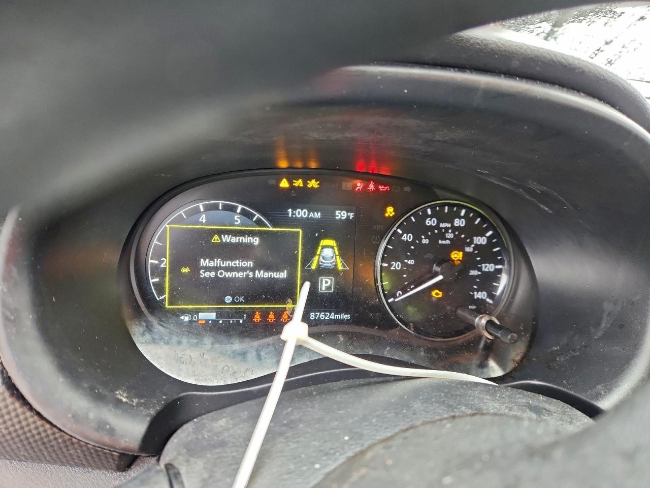 Nissan Kicks Sv Image 12