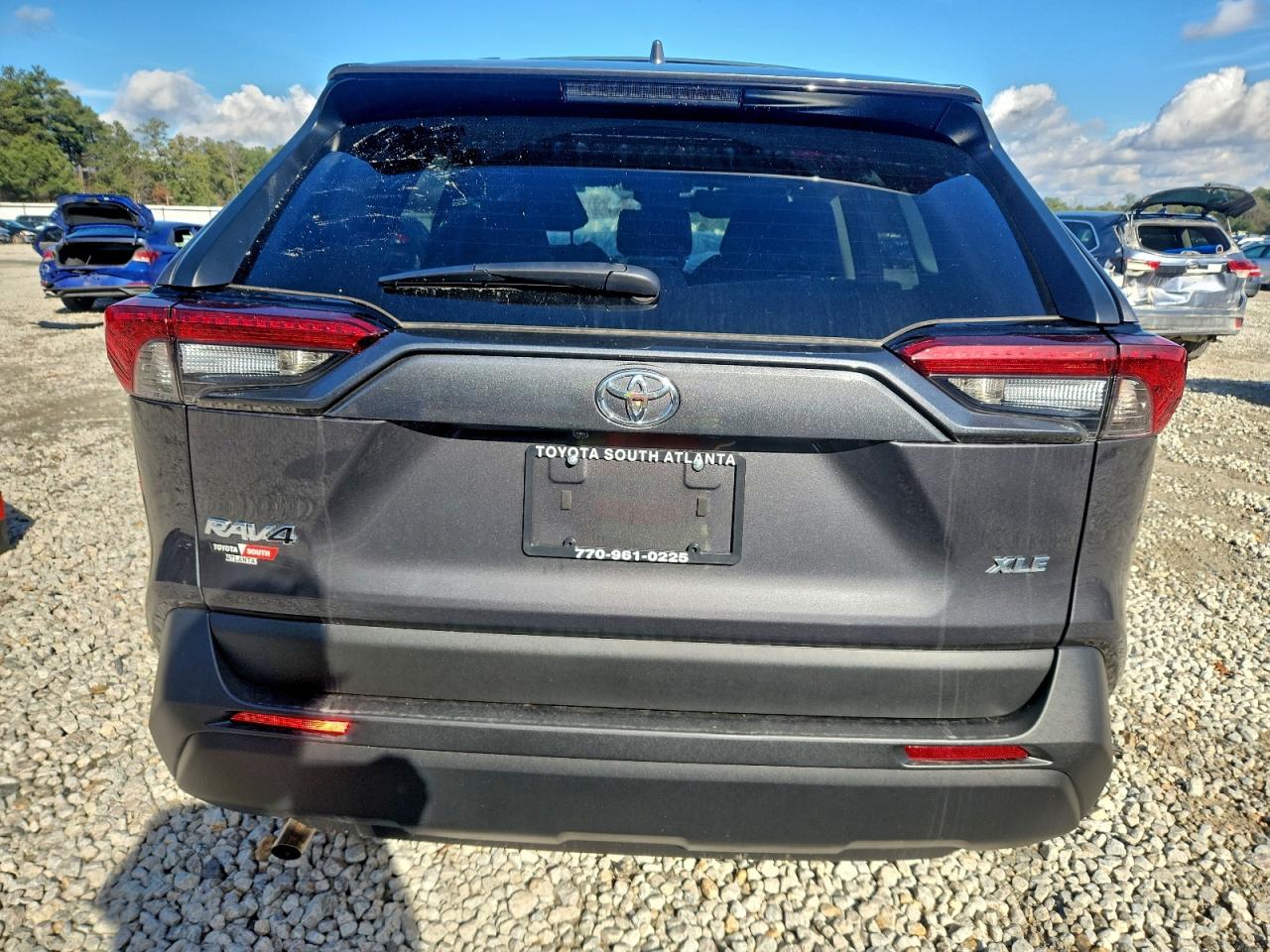 Toyota RAV4 Xle Premium Image 8