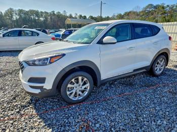  Salvage Hyundai TUCSON