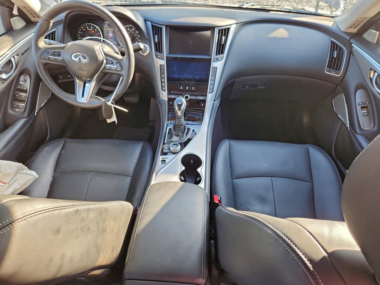 INFINITI Q50 Luxe Image 6