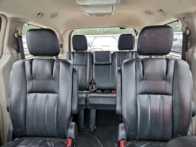 Chrysler Minivan Touring L Image 7