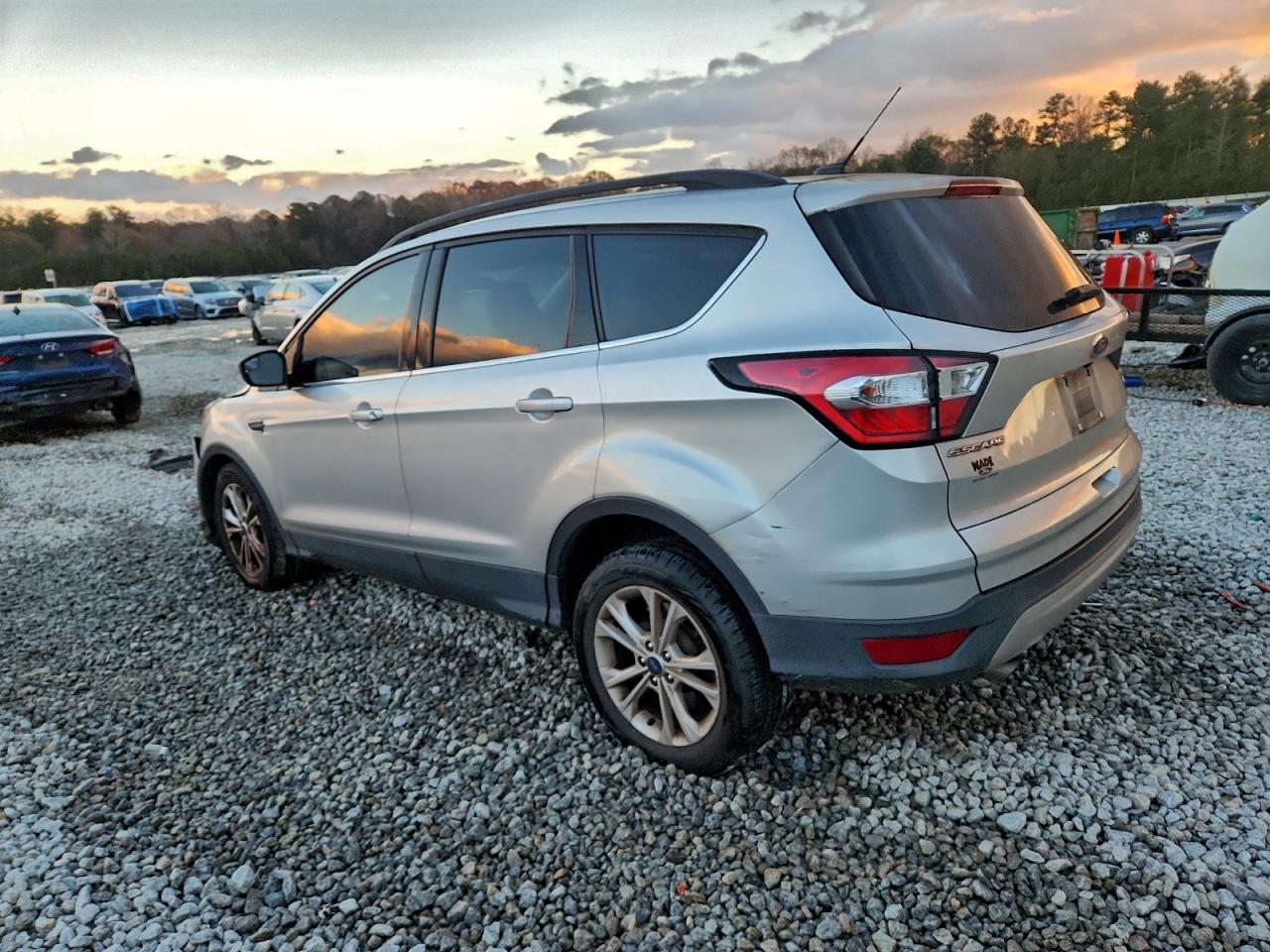 Ford Escape Se Image 2
