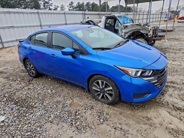 Nissan Versa Sv Image 4