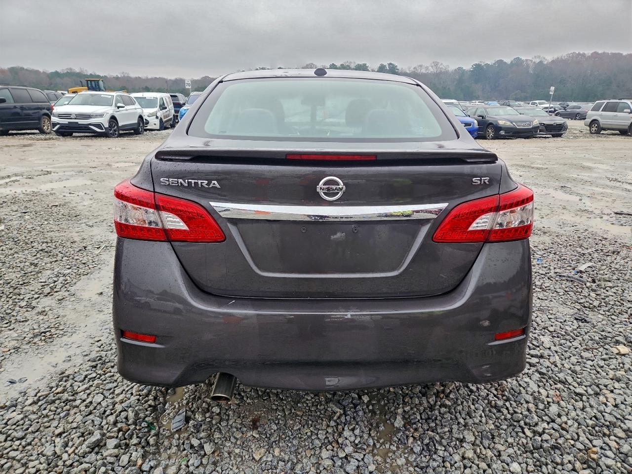 Nissan Sentra S Image 3