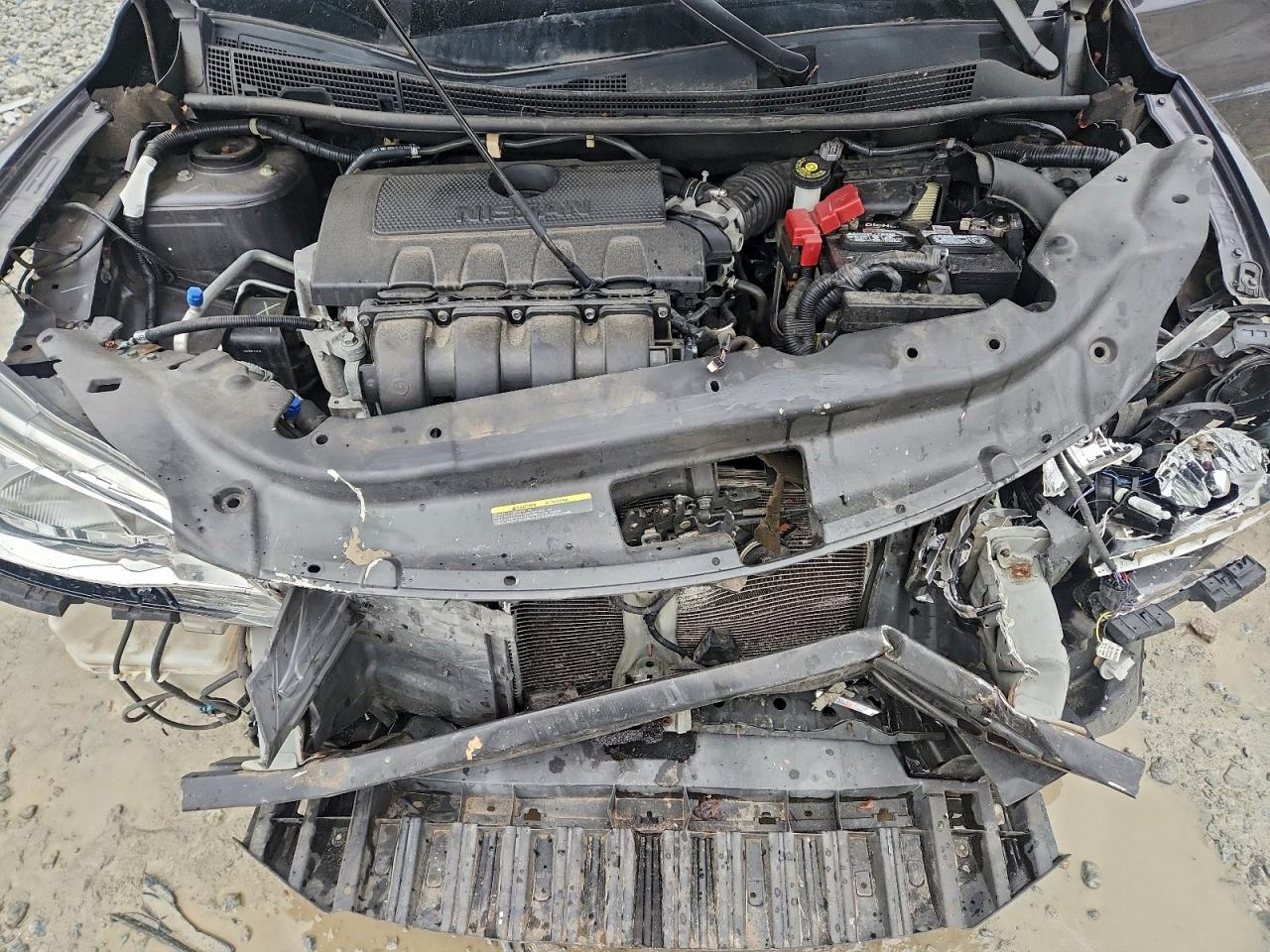 Nissan Sentra S Image 2