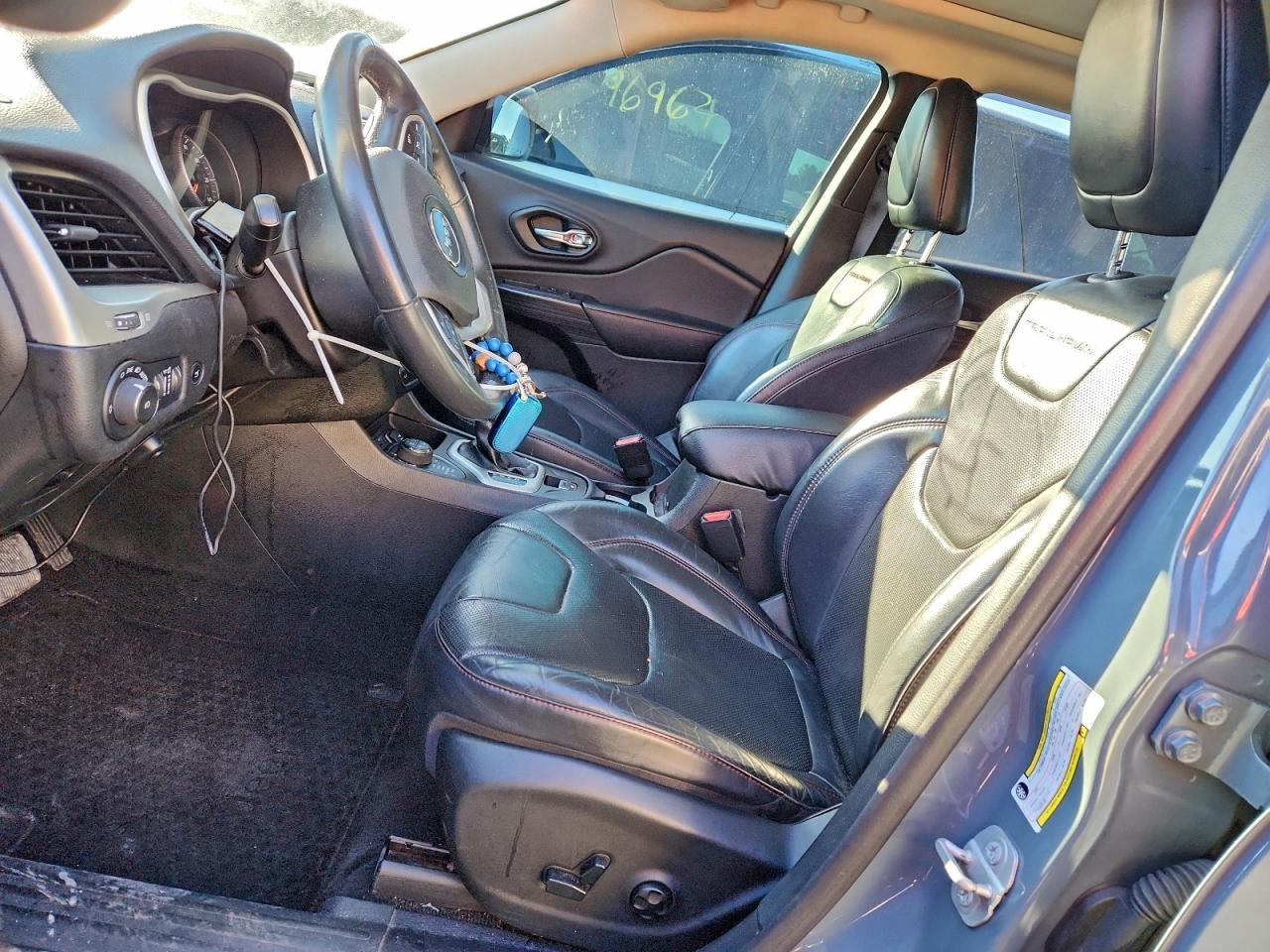 Jeep Cherokee Trailhawk Image 6